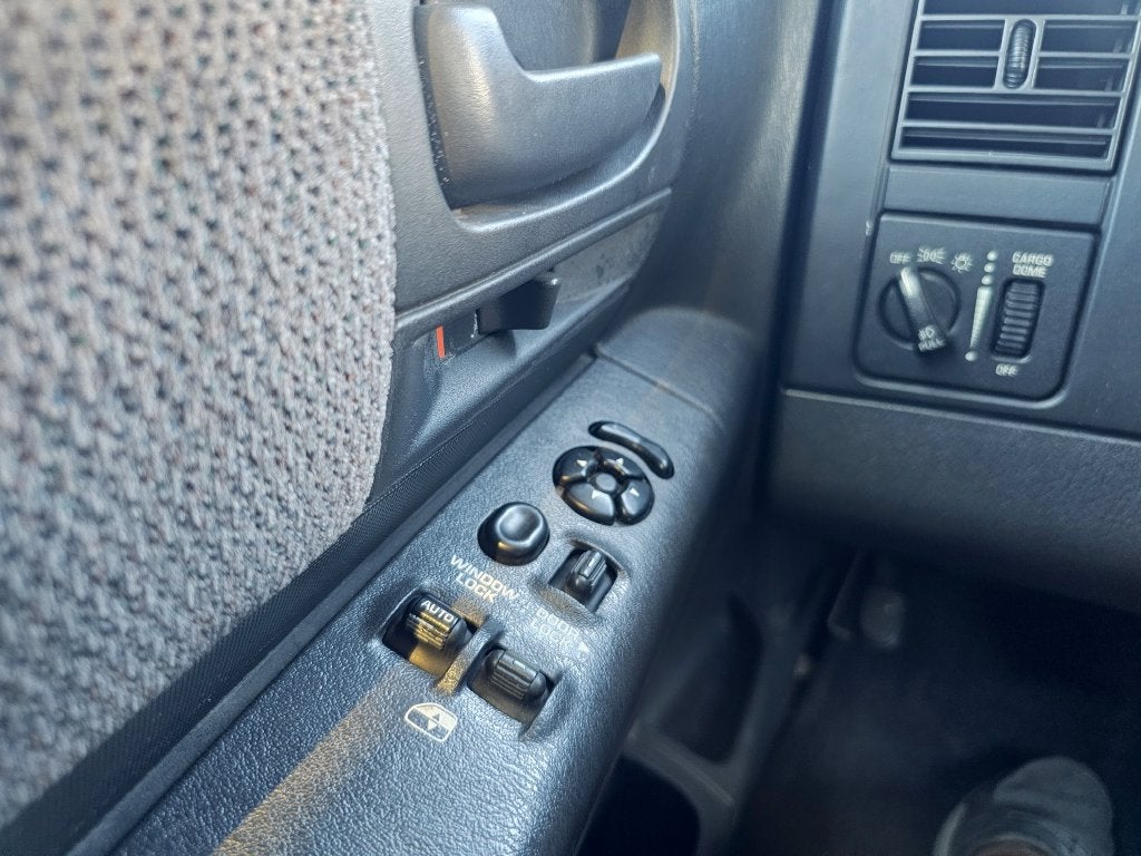 2002 Dodge Dakota Sport
