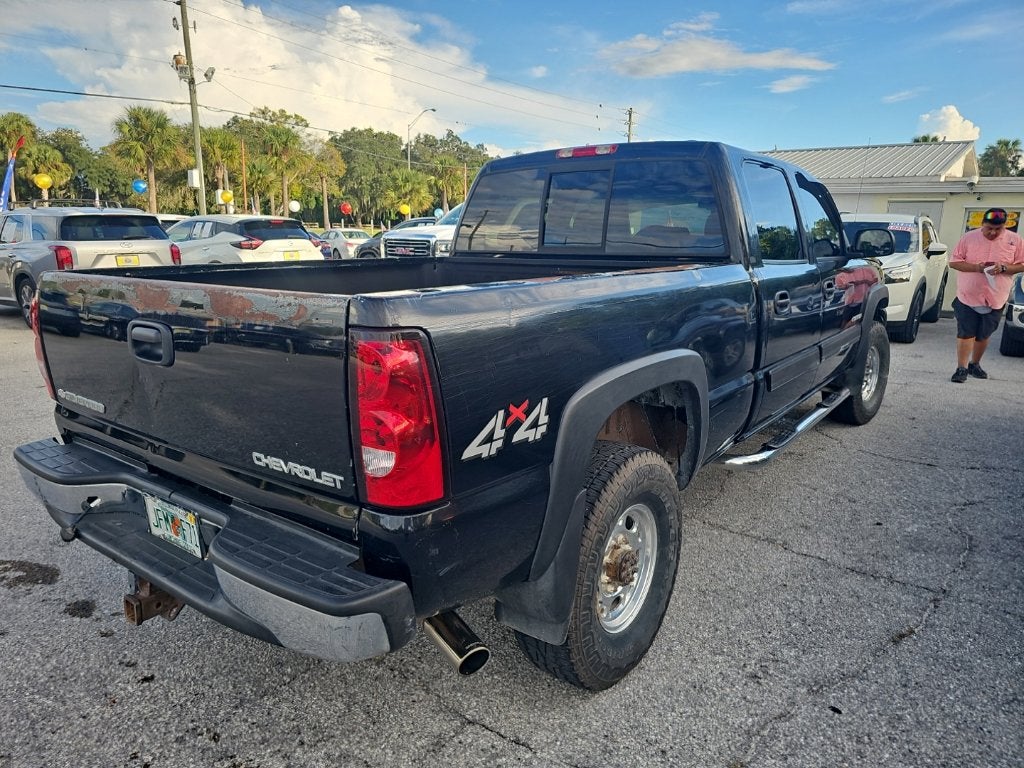 2005 Chevrolet Silverado 2500HD LS