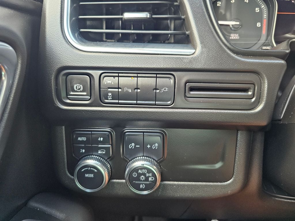 2021 GMC Yukon XL SLT