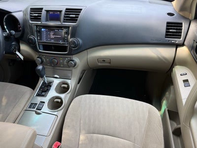 2013 Toyota Highlander Base