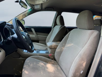 2013 Toyota Highlander Base