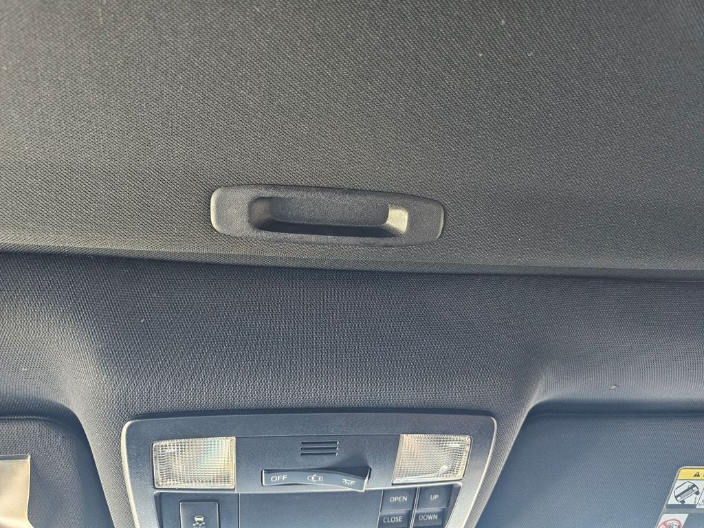 2017 Toyota Tacoma Limited V6