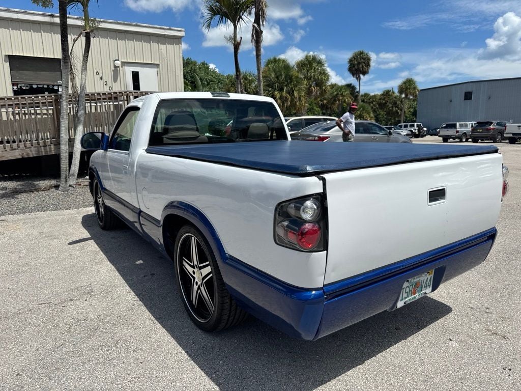 2003 Chevrolet S-10 Base