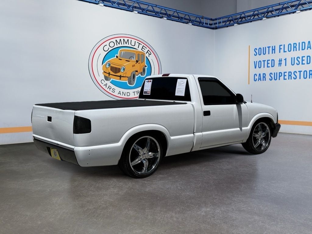 1996 Chevrolet S-10 Base