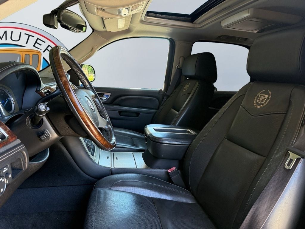 2014 Cadillac Escalade Platinum Edition