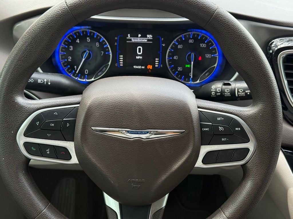 2020 Chrysler Voyager LXI