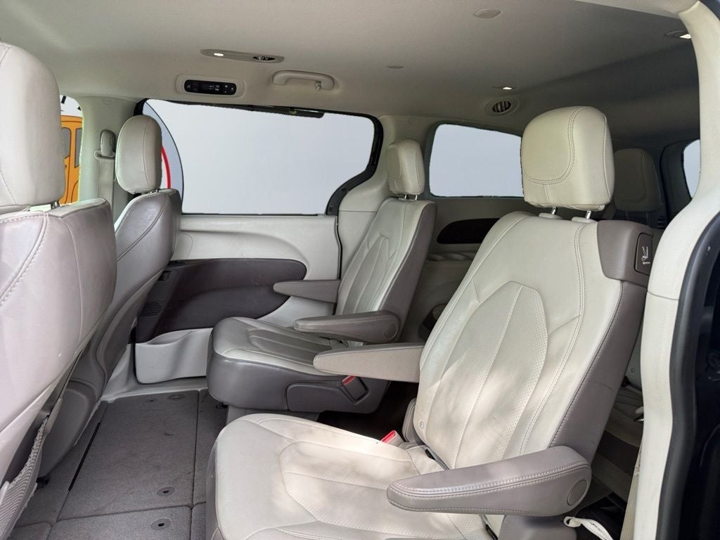 2020 Chrysler Voyager LXI