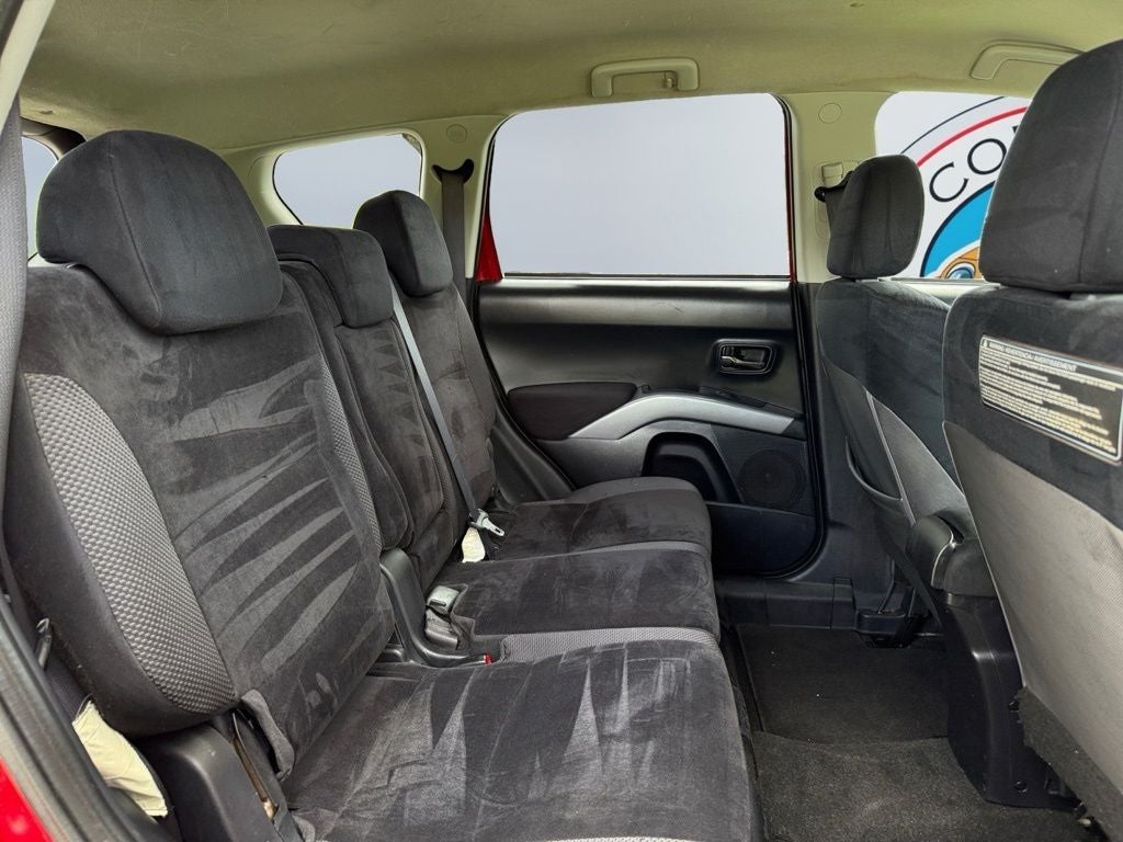 2010 Mitsubishi Outlander ES