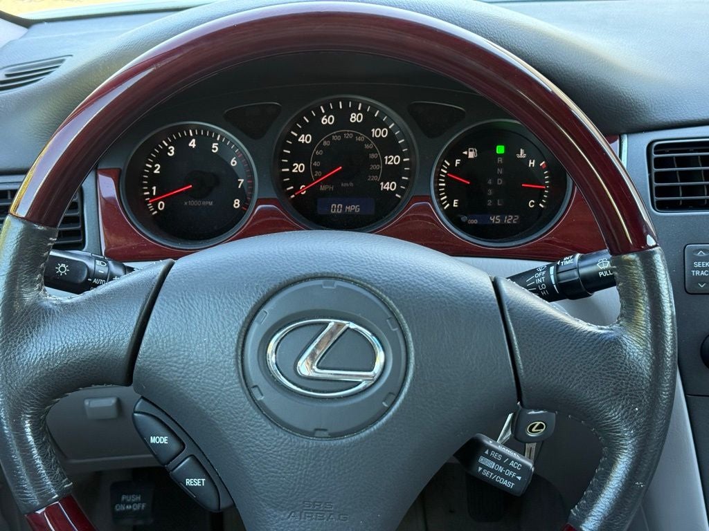 2004 Lexus ES 330