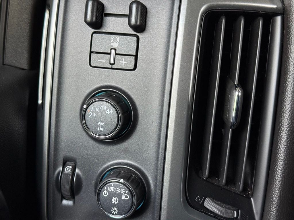 2018 Chevrolet Silverado 1500 LT LT1