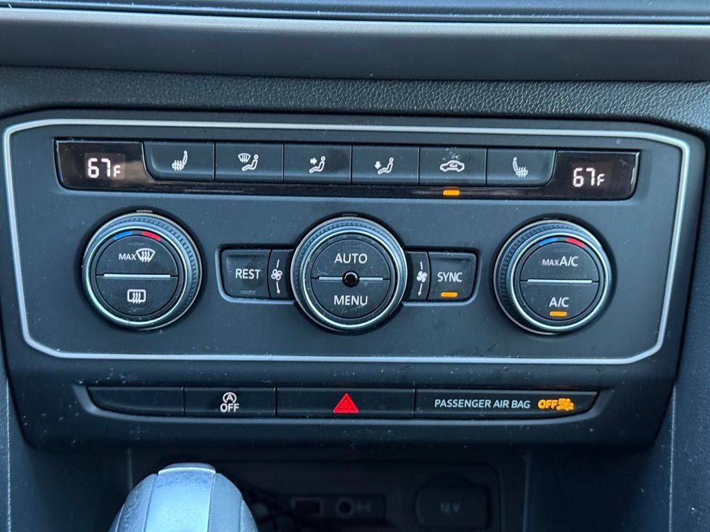 2021 Volkswagen Atlas 3.6L V6 SE w/Technology R-Line