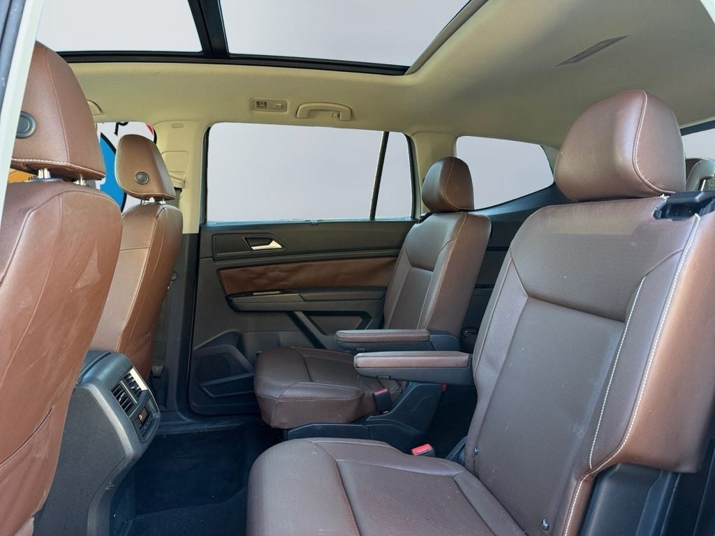 2021 Volkswagen Atlas 3.6L V6 SE w/Technology R-Line