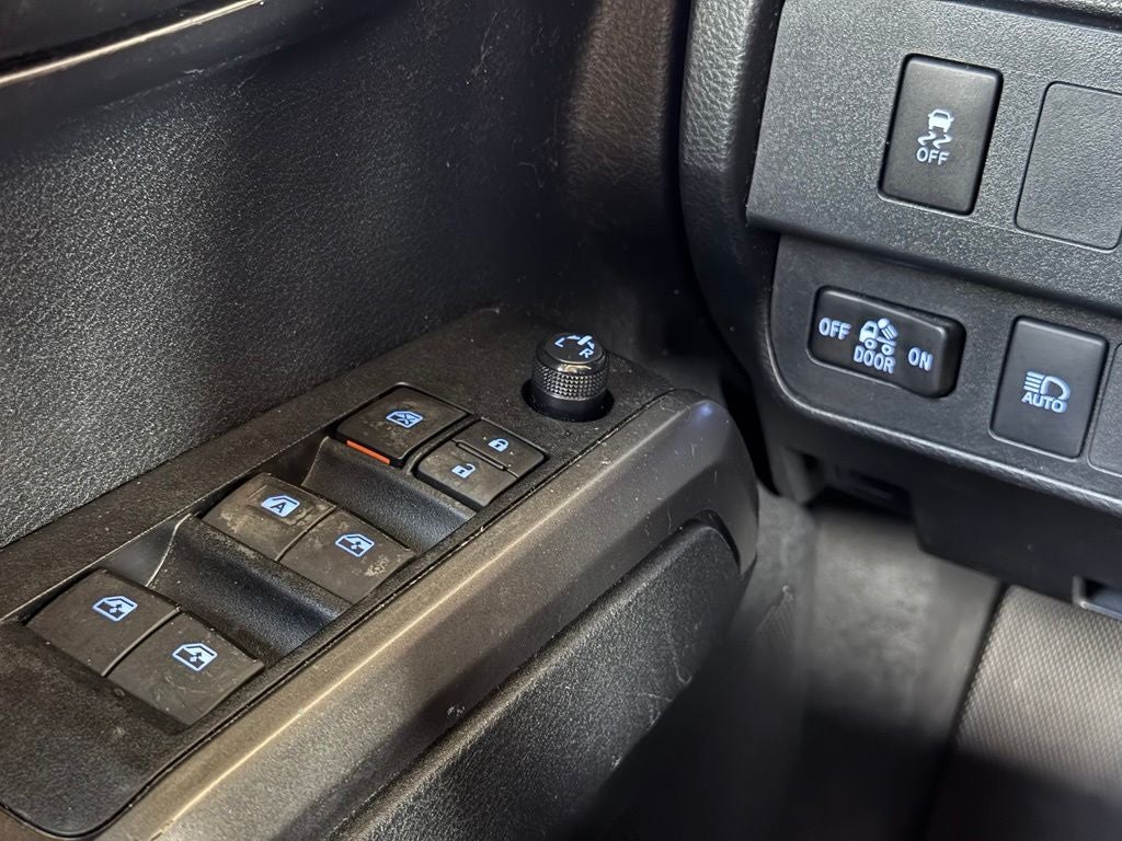 2020 Toyota Tacoma SR5 V6