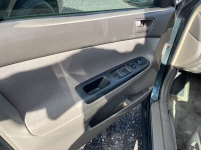 2005 Toyota Camry LE