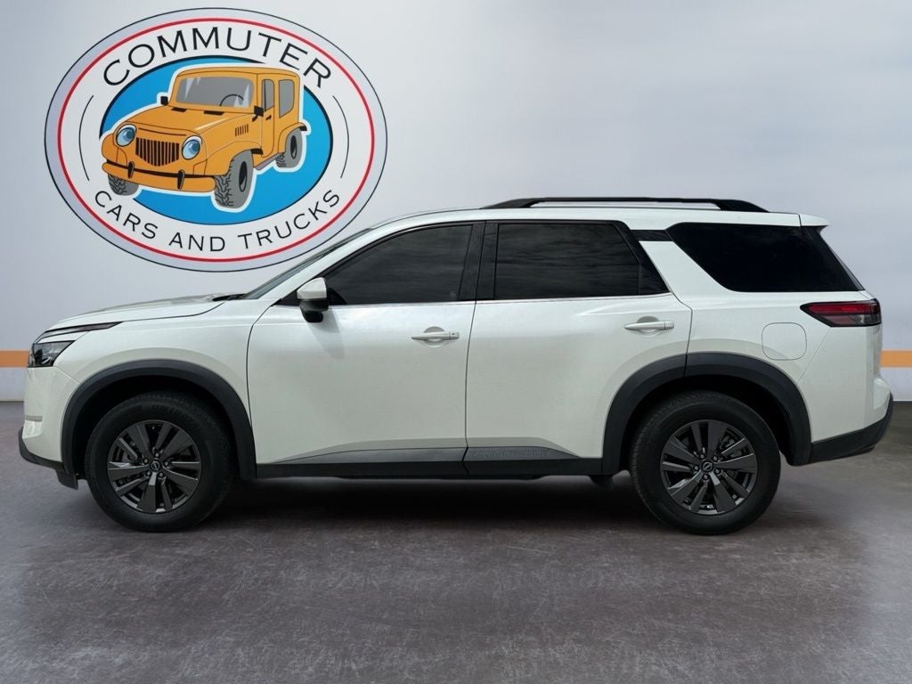 2023 Nissan Pathfinder SV