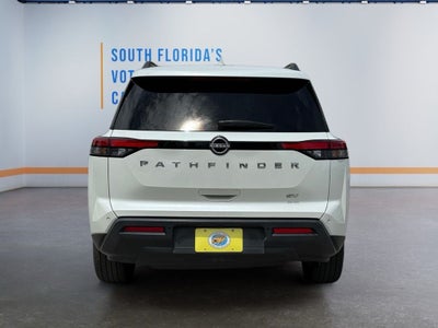 2023 Nissan Pathfinder SV