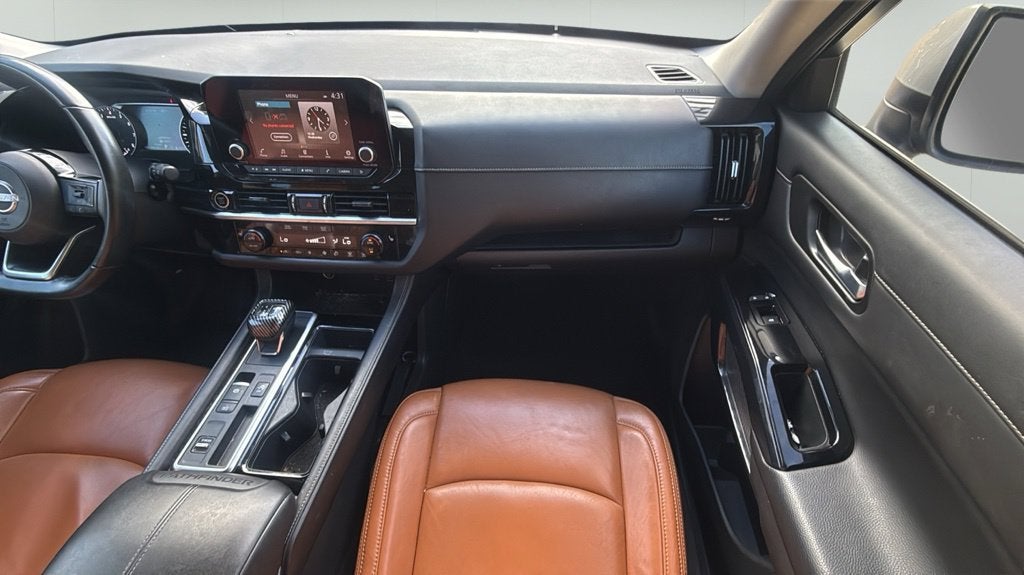 2022 Nissan Pathfinder SV