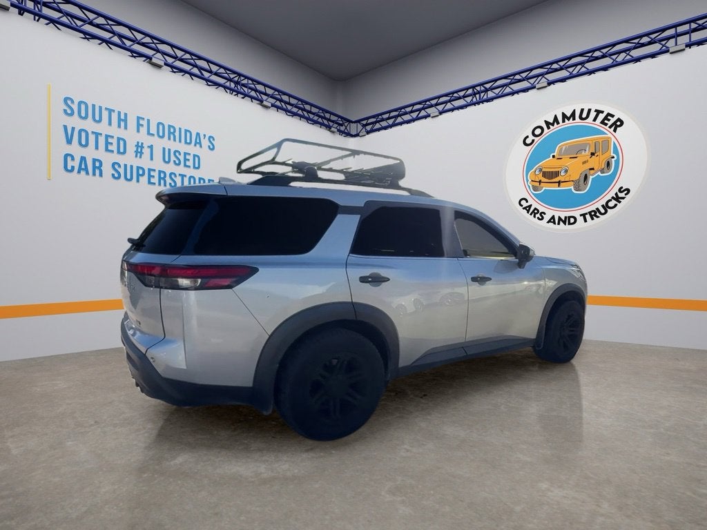 2022 Nissan Pathfinder SV