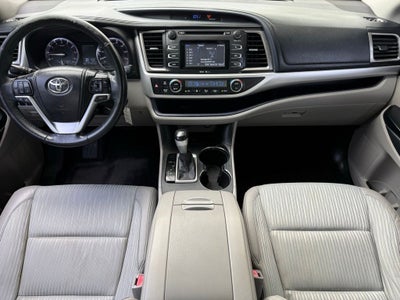 2014 Toyota Highlander LE Plus V6