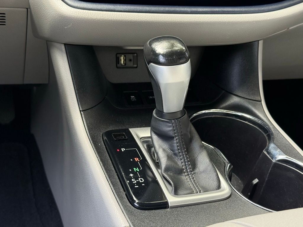 2014 Toyota Highlander LE Plus V6