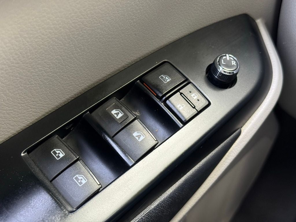 2014 Toyota Highlander LE Plus V6