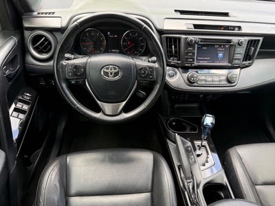 2018 Toyota RAV4 SE